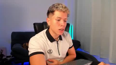 Nathan online show from October 27, 8:53 pm