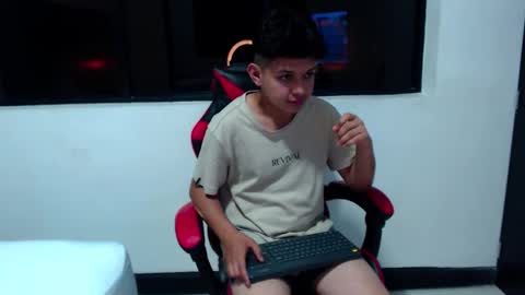 NathanBrooks online show from December 19, 12:06 am