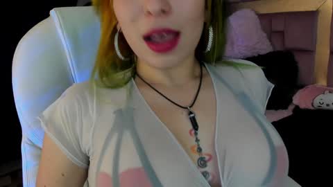 Snapshot of natsuki_09 chatting on December 10, 4:56 am Nat  online show from December 10, 4:56 am