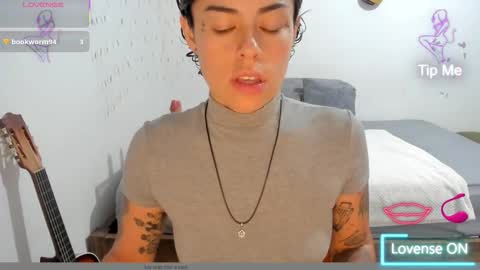 natt_op online show from March 27, 11:39 pm