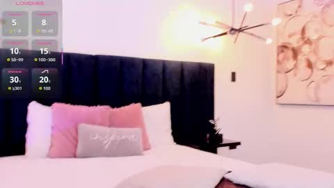 nattashaa online show from October 19, 11:48 am