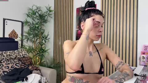 NATTY FIERROS online show from September 16, 11:41 pm