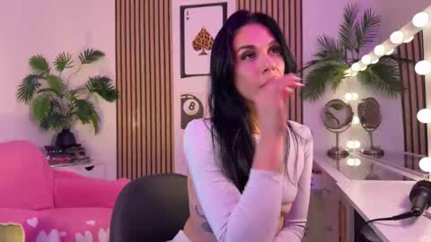 NATTY FIERROS online show from October 14, 7:55 am