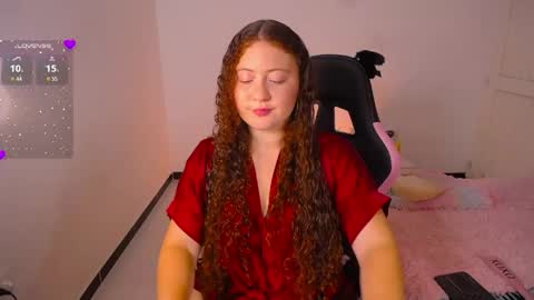 natural_ginger5 online show from April 21, 9:33 pm