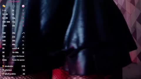 Gwen  online show from February 25, 11:04 pm