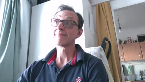 naturista25 online show from May 1, 4:23 pm