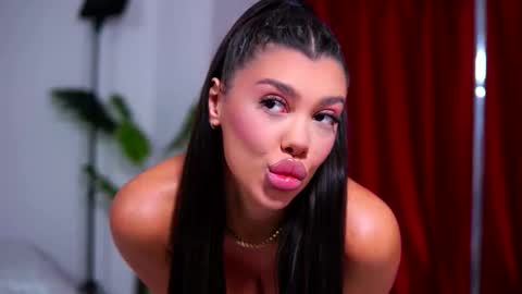 Snapshot of natydesiree chatting on September 25, 7:48 am Naty online show from September 25, 7:48 am