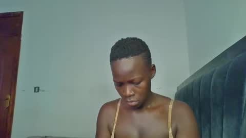 naughttie_mae online show from March 24, 9:26 am