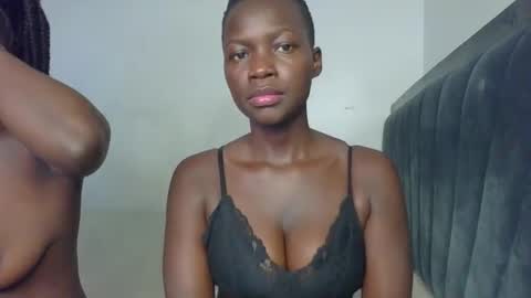 naughttie_mae online show from March 23, 9:25 am