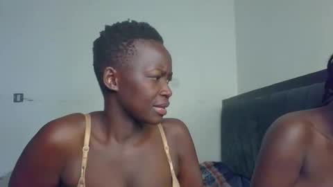 naughttie_mae online show from March 27, 9:10 am