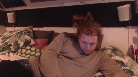 Freyja and Baldur online show from December 31, 3:01 am