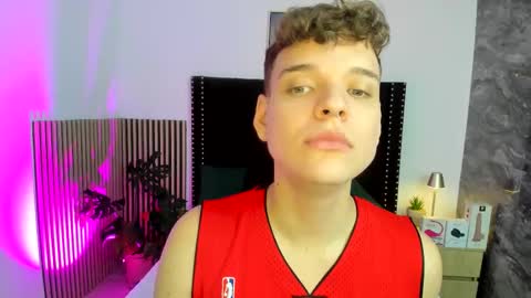 Noah online show from October 10, 11:49 am