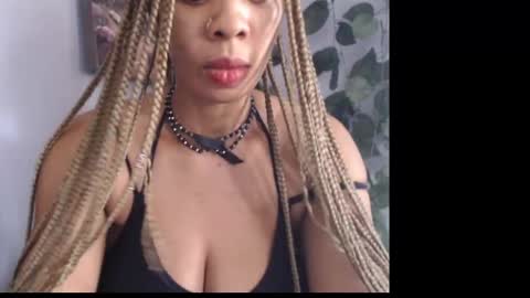 Snapshot of naughty_xxbunny chatting on February 9, 8:54 am beauty online show from February 9, 8:54 am