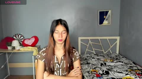 naughtyjanela online show from February 22, 4:18 am