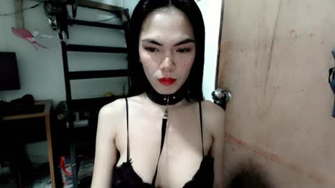 naughtypetiteangel online show from June 26, 10:15 pm