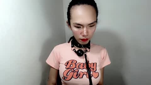 naughtypetiteangel online show from November 4, 1:18 am