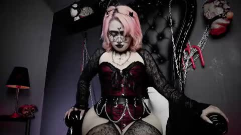 Navier  online show from February 5, 10:24 pm