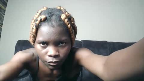 nayela_ online show from March 15, 9:45 am