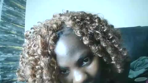 nayela_ online show from March 1, 1:43 am