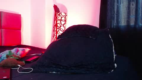 Im Nayton online show from November 29, 12:24 pm