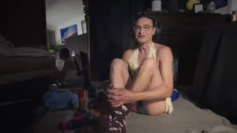 Hi Im CJ online show from August 1, 11:34 am
