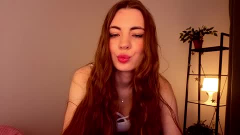 Mia online show from March 27, 5:35 am