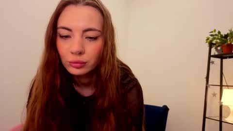 Mia online show from March 30, 5:18 am