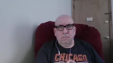 Tom online show from March 8, 8:35 pm