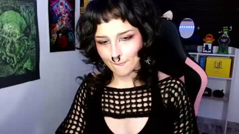 Neena Nyx online show from July 9, 1:20 am