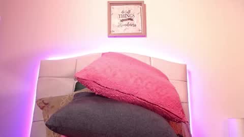 Nefertiti sex  online show from September 18, 8:24 pm