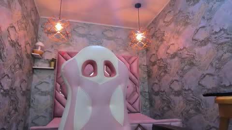 Nefer  online show from February 9, 1:42 am