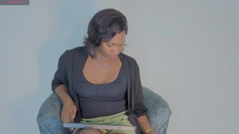 NeHandra Clarck online show from March 28, 3:30 am