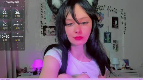 neko_kitsune online show from December 17, 3:38 pm