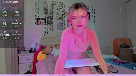 neko_kitsune online show from December 17, 12:33 pm