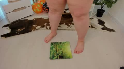 neko_moor online show from October 17, 9:30 pm