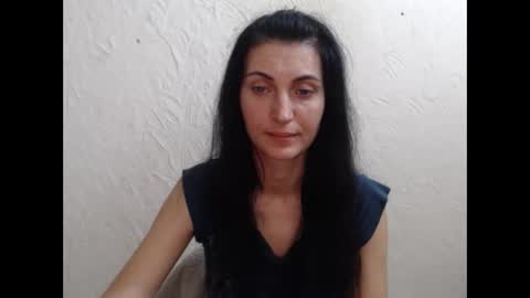 Nensy online show from November 13, 6:10 pm