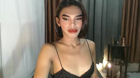 neomi online show from February 17, 4:06 pm