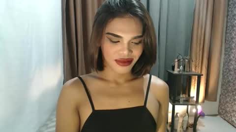 neomi online show from March 22, 8:40 am