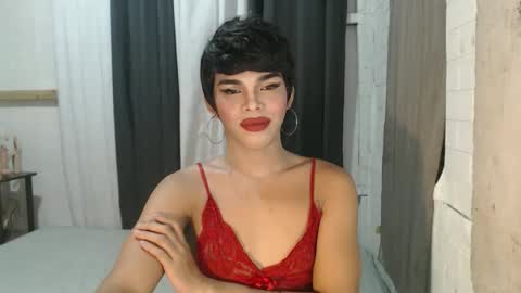 neomi online show from November 11, 5:48 pm