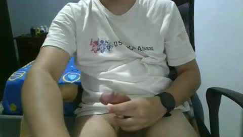 MrBull online show from May 12, 4:43 am