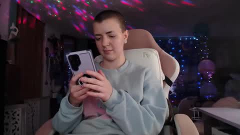 Snapshot of nerdy_squirty chatting on December 17, 6:35 am NerdySquirty online show from December 17, 6:35 am