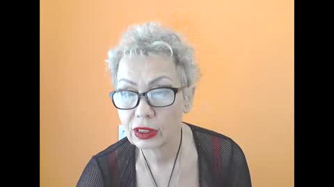 Snapshot of nessyjenixs chatting on October 28, 7:53 am NessyJenixs online show from October 28, 7:53 am