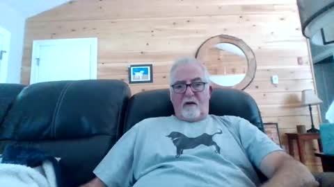 newhallboxer online show from September 19, 5:38 pm