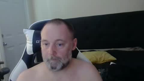 Snapshot of newvvorld chatting on December 2, 6:38 pm NewWorld online show from December 2, 6:38 pm