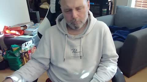 Snapshot of newvvorld chatting on February 1, 7:23 pm NewWorld online show from February 1, 7:23 pm