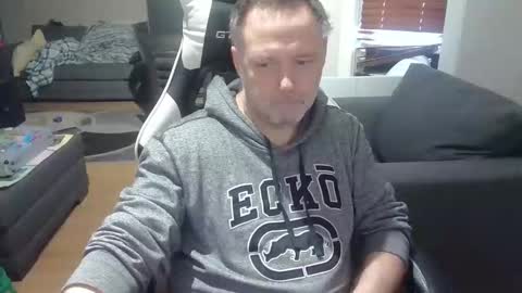 Snapshot of newvvorld chatting on October 27, 12:16 pm NewWorld online show from October 27, 12:16 pm