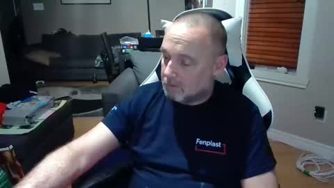 Snapshot of newvvorld chatting on January 16, 10:44 pm NewWorld online show from January 16, 10:44 pm