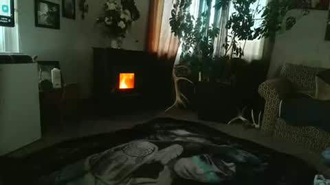 Snapshot of newyou25loveuss chatting on October 29, 11:16 pm SexyTime0420 online show from October 29, 11:16 pm