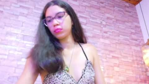 nextdoor_fantasy online show from May 27, 3:47 am