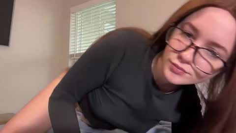 Lauren online show from April 2, 3:19 pm